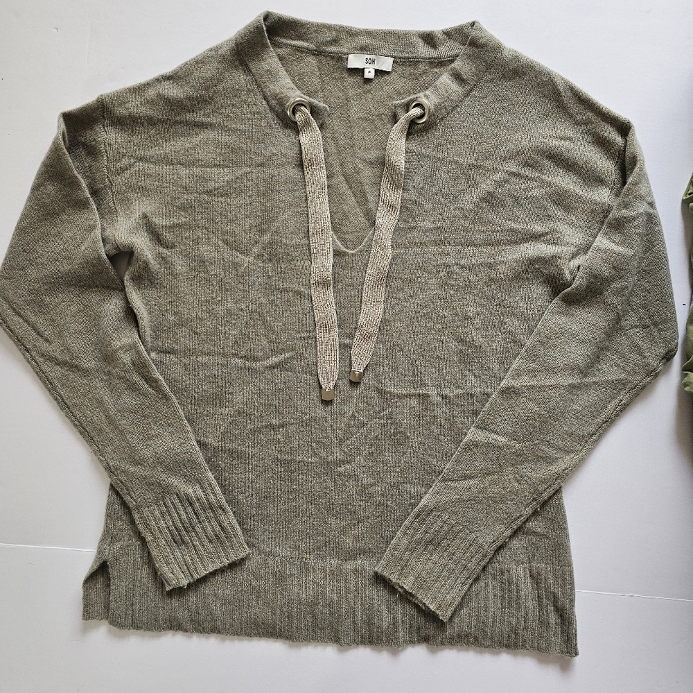 Cashmere Women's Gray Sweatshirt Size Medium